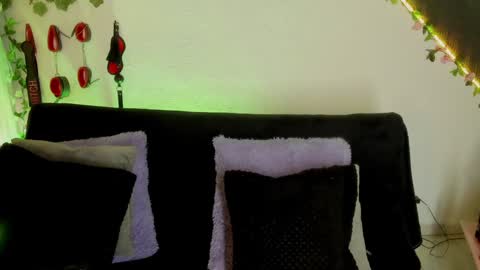 Cata green model independient online show from 12/02/24, 08:44