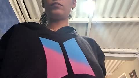 Snapshot of cata_sexy2410 chatting on 12/21/25, 06:15 cata_sexy2410 online show from 12/21/25, 06:15