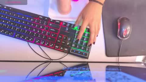 catalella_little_b online show from 06/16/26, 07:38