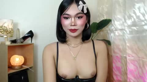 CatalenaX online show from 10/16/25, 04:19