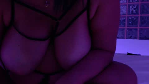 Luna Velvet online show from 05/15/26, 11:45