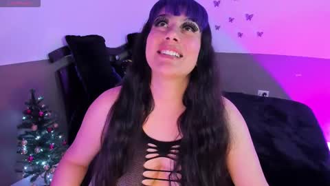 Snapshot of cataleya_blare chatting on 11/25/25, 03:28 LUU online show from 11/25/25, 03:28