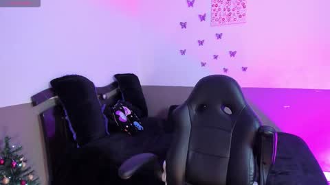 Snapshot of cataleya_blare chatting on 12/05/25, 04:21 LUU online show from 12/05/25, 04:21