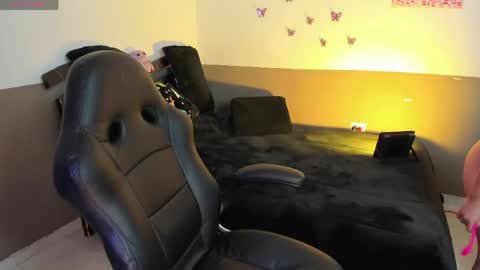 Snapshot of cataleya_blare chatting on 05/09/26, 03:01 LUU online show from 05/09/26, 03:01