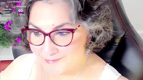 Snapshot of cataleya_mom_ chatting on 10/14/25, 03:51 cataleya online show from 10/14/25, 03:51