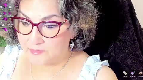 Snapshot of cataleya_mom_ chatting on 11/22/25, 03:05 cataleya online show from 11/22/25, 03:05