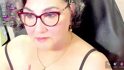 Snapshot of cataleya_mom_ chatting on 03/25/26, 04:07 cataleya online show from 03/25/26, 04:07