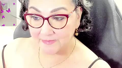 Snapshot of cataleya_mom_ chatting on 04/08/26, 03:06 cataleya online show from 04/08/26, 03:06