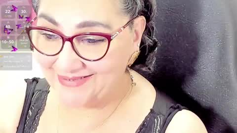 Snapshot of cataleya_mom_ chatting on 04/12/26, 04:06 cataleya online show from 04/12/26, 04:06