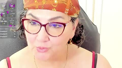 Snapshot of cataleya_mom_ chatting on 04/23/26, 08:55 cataleya online show from 04/23/26, 08:55