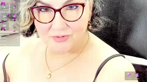 Snapshot of cataleya_mom_ chatting on 04/28/26, 01:48 cataleya online show from 04/28/26, 01:48