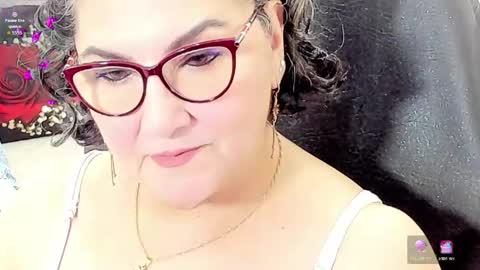 Snapshot of cataleya_mom_ chatting on 05/05/26, 01:57 cataleya online show from 05/05/26, 01:57