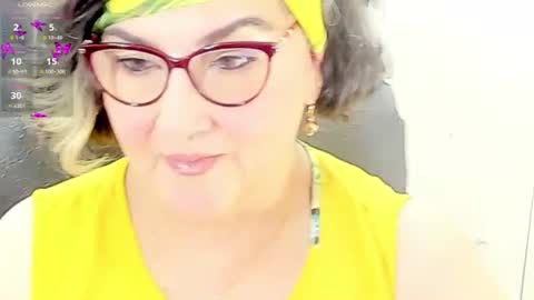 Snapshot of cataleya_mom_ chatting on 06/12/26, 02:54 cataleya online show from 06/12/26, 02:54