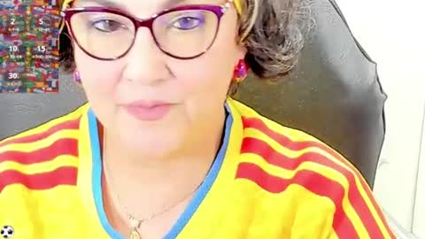 Snapshot of cataleya_mom_ chatting on 06/17/26, 11:38 cataleya online show from 06/17/26, 11:38