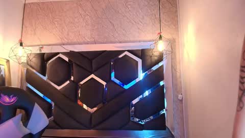 Cataleya online show from 11/26/25, 11:11