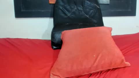 Snapshot of cataleyabigdickk chatting on 11/07/25, 02:11 cataleyabigdickk online show from 11/07/25, 02:11