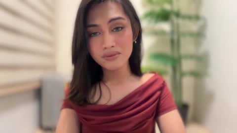 catalina2605 online show from 11/18/25, 05:39