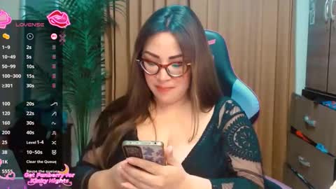 Snapshot of catalina3772516 chatting on 12/20/25, 02:51 catalina3772516 online show from 12/20/25, 02:51