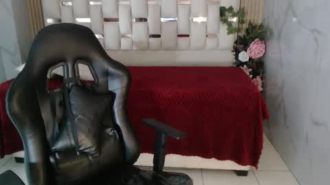 Catalina  online show from 03/19/26, 03:10