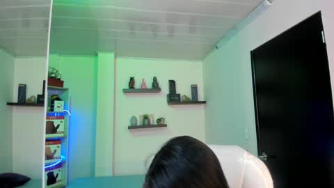 Snapshot of catalina_naughtyy chatting on 12/06/24, 09:13 Catalina online show from 12/06/24, 09:13