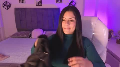 Snapshot of catalina_naughtyy chatting on 10/17/25, 02:48 Catalina online show from 10/17/25, 02:48