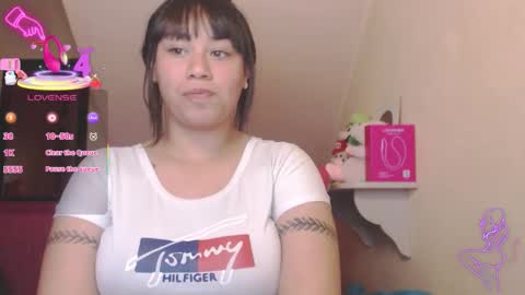Catalina Saenz online show from 11/06/25, 03:07