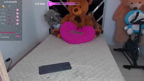 Snapshot of catalina_smith__ chatting on 03/12/25, 09:35 Catalina online show from 03/12/25, 09:35