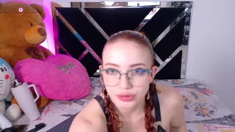 Snapshot of catalina_smith__ chatting on 04/29/26, 11:11 Catalina online show from 04/29/26, 11:11