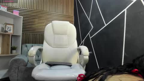 Snapshot of catalinamartinezz_ chatting on 02/09/26, 01:15 catalinamartinezz_ online show from 02/09/26, 01:15