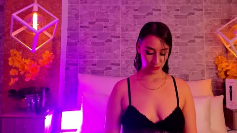 CatalinnaThompson online show from 11/06/25, 12:06