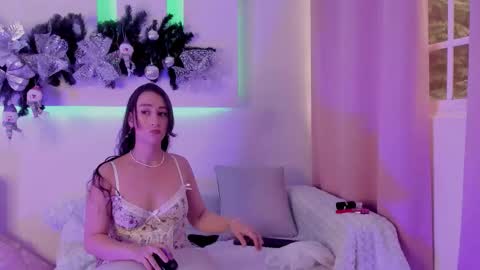 CatalinnaThompson online show from 12/05/25, 12:03