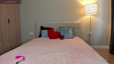 Pat online show from 12/04/25, 08:23