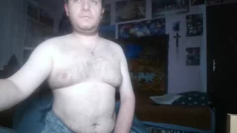 Snapshot of catap85 chatting on 11/01/25, 04:03 cata85 online show from 11/01/25, 04:03