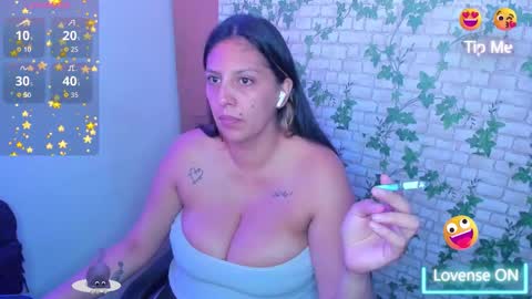  Mia   online show from 12/19/25, 03:02