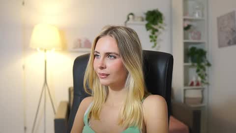 catecrago  online show from 11/11/25, 02:28