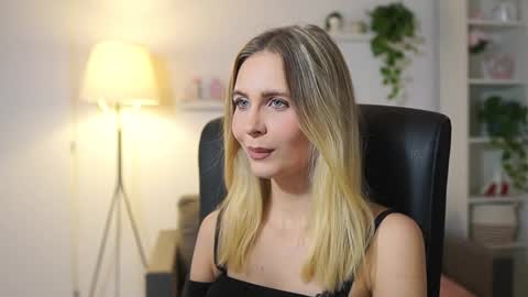 catecrago  online show from 11/24/25, 02:06