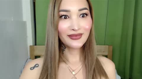 Snapshot of cathalea_toni chatting on 09/23/25, 03:53 red online show from 09/23/25, 03:53