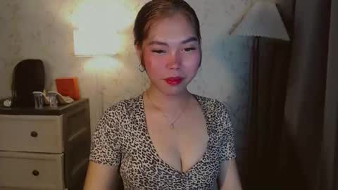 Snapshot of catherine_365 chatting on 11/12/25, 07:03 catherine_365 online show from 11/12/25, 07:03