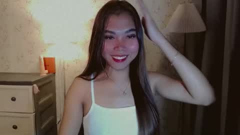 Snapshot of catherine_365 chatting on 11/22/25, 06:40 catherine_365 online show from 11/22/25, 06:40