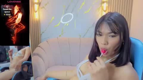 Snapshot of catherine_b_ chatting on 10/11/25, 08:29 catherin online show from 10/11/25, 08:29