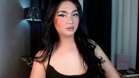 Snapshot of catherine_louise chatting on 10/31/25, 02:45 cath online show from 10/31/25, 02:45