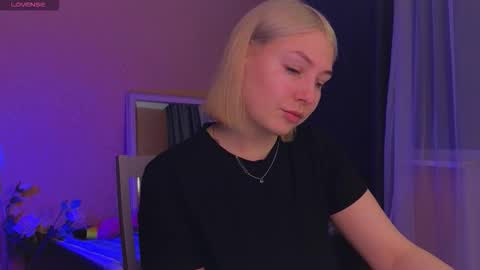 Snapshot of catherine_river chatting on 01/16/26, 01:37 Catherine online show from 01/16/26, 01:37