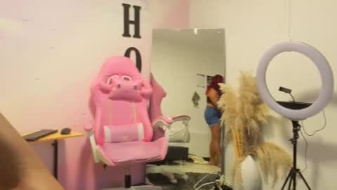 Snapshot of catherine_smith_ chatting on 09/18/25, 11:23 Catherine online show from 09/18/25, 11:23