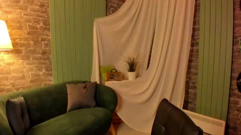 Catherine online show from 04/29/26, 08:26