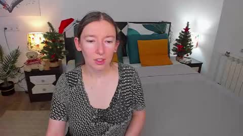 Snapshot of catherinewalls chatting on 01/17/25, 04:49 Catrin online show from 01/17/25, 04:49