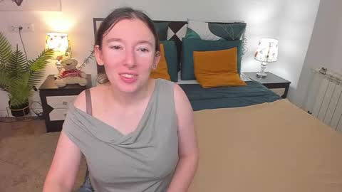 Catrin online show from 11/30/25, 06:28