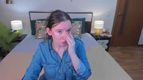 Catrin online show from 05/19/26, 04:19