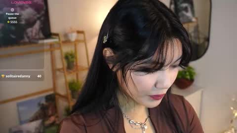 Lee online show from 09/08/25, 04:17