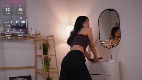 Lee online show from 11/18/25, 03:16