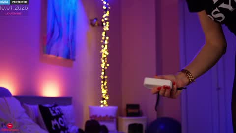 Cathleen online show from 01/30/25, 05:06